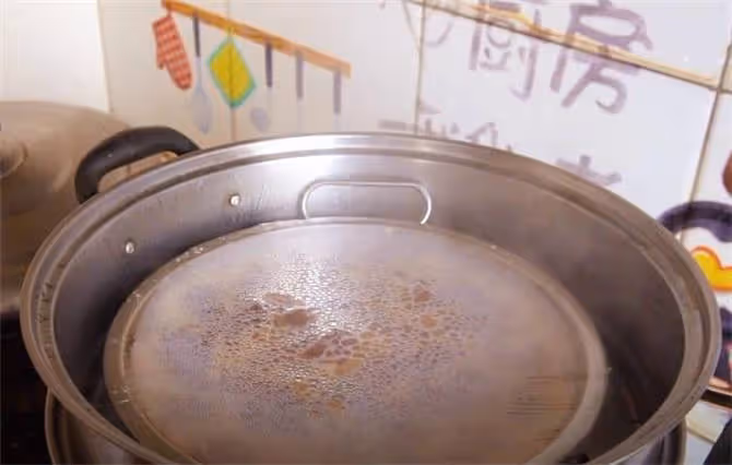 想吃年糕自己在家做，簡單家常，綿軟拉絲甜蜜蜜，寓意財富年年高