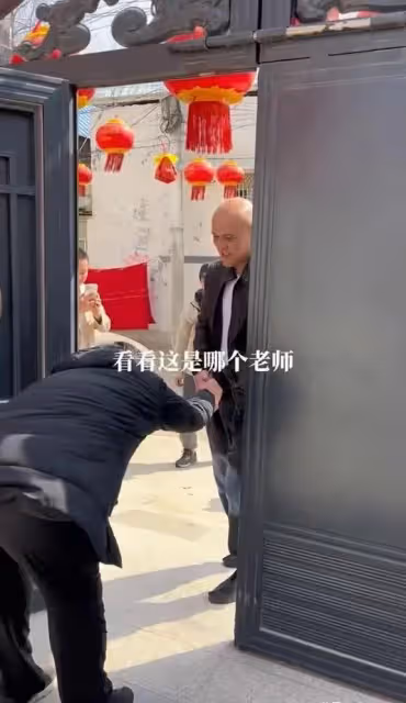大衣哥向蔣大為道歉，曝師徒恩怨真相，稱被人挑撥離間與他無關
