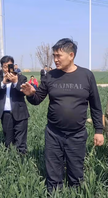大衣哥向蔣大為道歉，曝師徒恩怨真相，稱被人挑撥離間與他無關