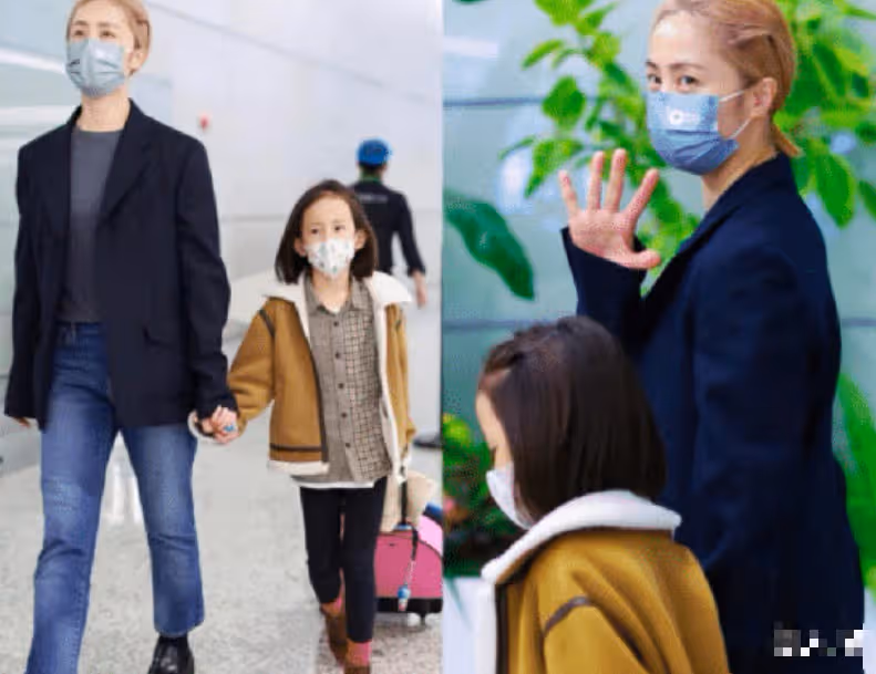 孫莉衣品一言難盡，土味牛仔配奶茶色馬尾，妥妥精神小妹進廠子！