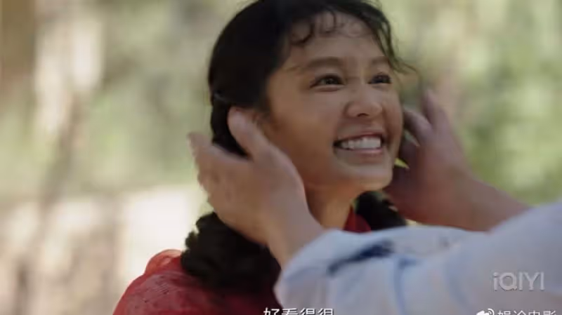 《人生之路》收視率奪冠，李沁誇獎陳曉的表演自然，李沁扮丑值得