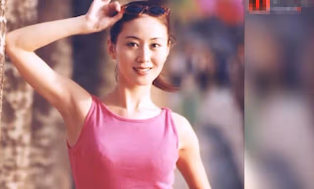 湯加麗：因「人體模特」和丈夫離婚，被父親冷戰，今46歲孤身一人