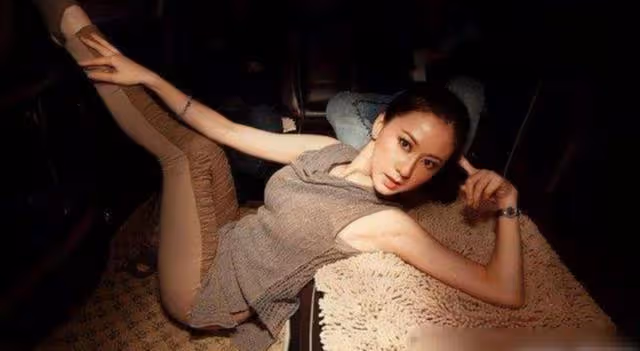 湯加麗：因「人體模特」和丈夫離婚，被父親冷戰，今46歲孤身一人