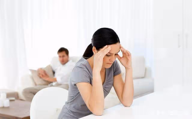 向女兒要錢治病 女婿不給 女兒扔給她一袋紅棗 她打開一看樂了