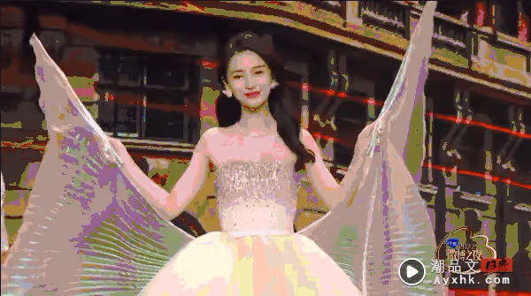 最瘋導播!黃曉明致辭 直拍Angelababy、楊冪台下「咬耳朵」