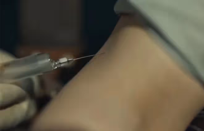 好傢夥！靳東《無間》電擊戲差評一片，觀眾吐槽的理由出奇一致