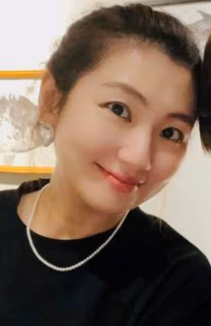Selina首度公開孕媽照：頭髮束起容光煥發，吃尖梭魚談論育兒經