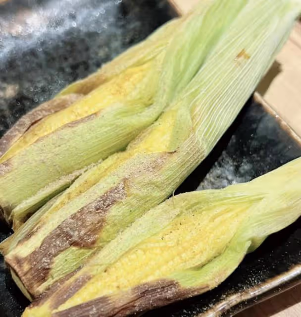 Selina首度公開孕媽照：頭髮束起容光煥發，吃尖梭魚談論育兒經