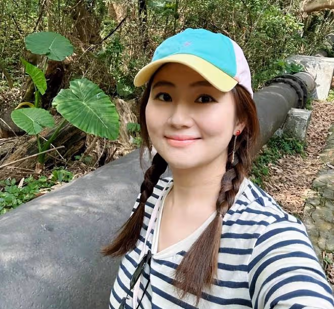 Selina首度公開孕媽照：頭髮束起容光煥發，吃尖梭魚談論育兒經
