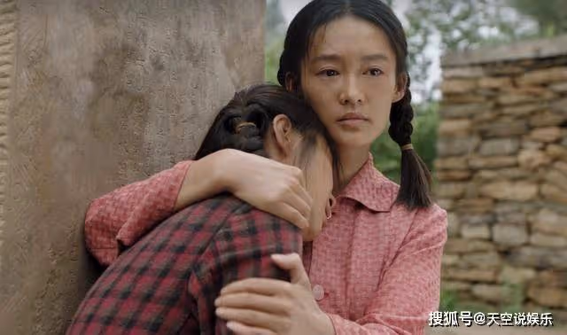 《人生之路》奔愛反成盲流的香香,暗示了巧珍結局,只有馬栓能救她