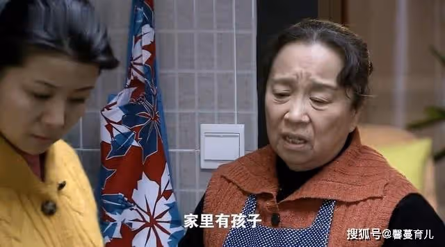 兒媳坐月子！婆婆「每天燉雞湯」貼心伺候　兒子嘴饞「嘗一口」怒了：立刻攆婆婆走