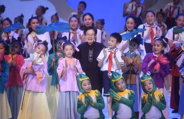 谷建芬：李谷一喊她前輩，毛阿敏敬她如母，丈夫女兒先後早逝