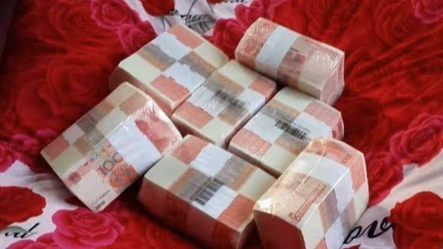 結婚婆家給了十五萬彩禮,看到朋友圈一張照片後,我把錢退了回去