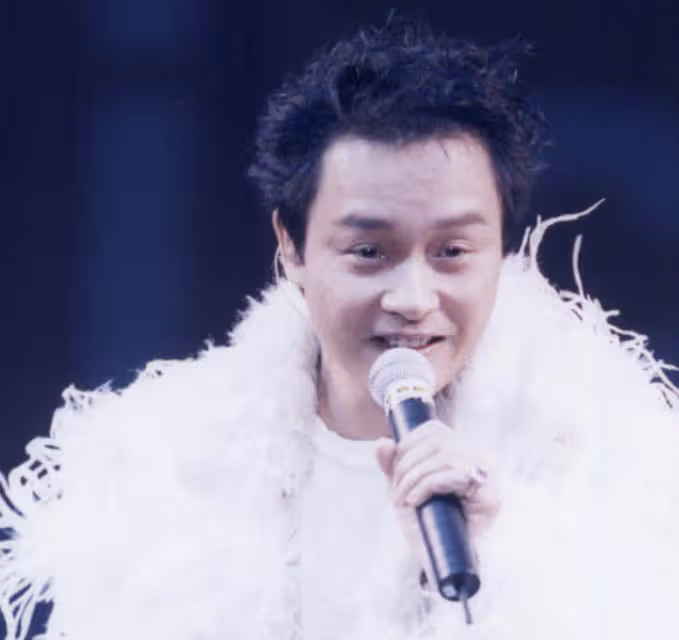 紀念張國榮變生意經?曝兩場音樂會互搶歌手,粉絲不滿陣容退票