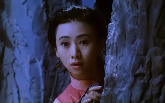 作為首位出演三級片的亞洲小姐,邱月清一點也不比葉玉卿差