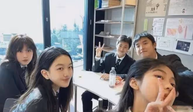 李嫣瑞士校內現身被偶遇，英語流利，網友質疑83萬元學費
