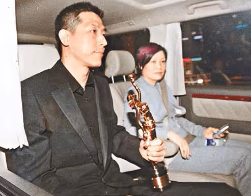 唐鶴德生活現狀:和小鮮肉「緋聞不斷」,近照蒼老難認出