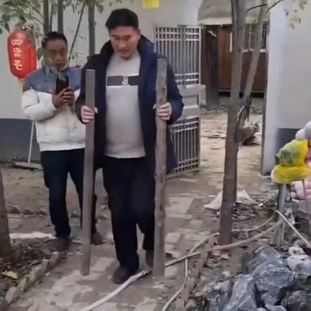 網紅大衣哥終於憋不住警告兒媳婦陳萌,一年內必須要讓我抱上孫子