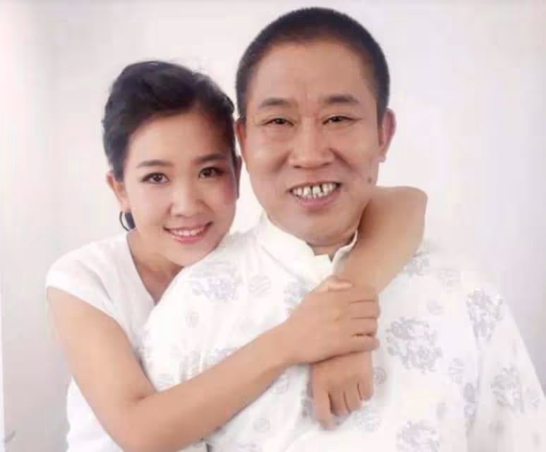 這5位男星一個比一個丑,老婆卻一個比一個漂亮,他們憑什麼?