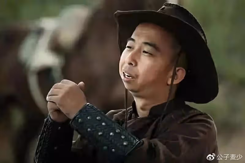 這5位男星一個比一個丑,老婆卻一個比一個漂亮,他們憑什麼?