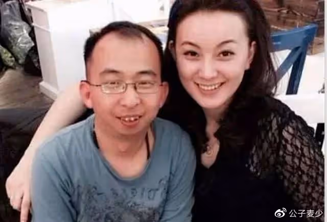 這5位男星一個比一個丑,老婆卻一個比一個漂亮,他們憑什麼?