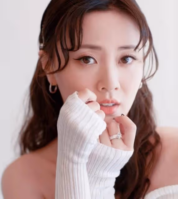 正面反擊!TVB女星再將小生降級「網友」,二人6年緋聞疑正式告終
