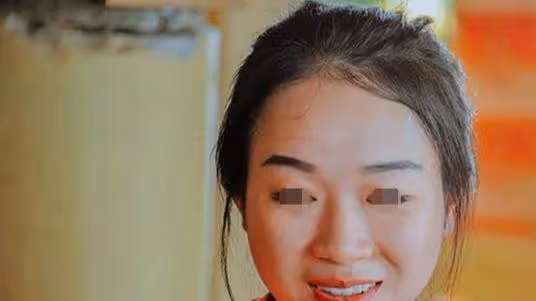 父親車禍去世,賠償金被繼母卷跑,我結婚時她的出現,我悔恨落淚