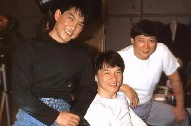 瞧不上吳京56億的《戰狼》,打壓元彪近二十年,成龍究竟有狂?