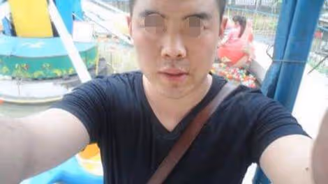 婚禮上岳父陪嫁女婿兩套房,女婿拿到鑰匙後冷笑:「這婚不結了」