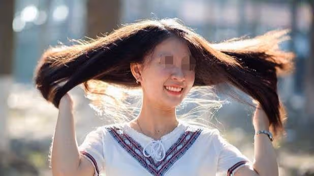 我過生日,剛認識的男友送給我一條金項鍊,我戴上以後,提出分手