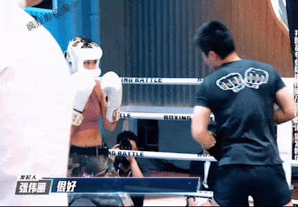 比WWE還精彩，女明星上節目「真打」，這還是第一次見