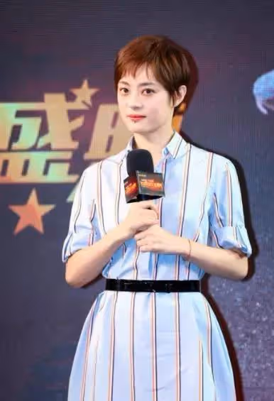 當90斤的孫儷同框120斤的蔣欣時,我才明白「女人微胖才是極品」