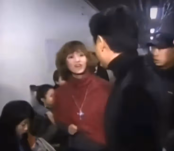 張國榮生前最後一次公開亮相:手抖狀態不佳,仍把笑容留給觀眾