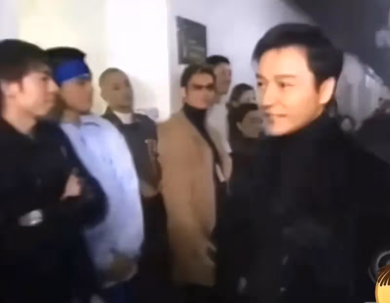 張國榮生前最後一次公開亮相:手抖狀態不佳,仍把笑容留給觀眾