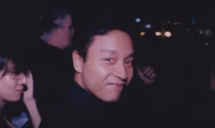張國榮生前最後一次公開亮相:手抖狀態不佳,仍把笑容留給觀眾