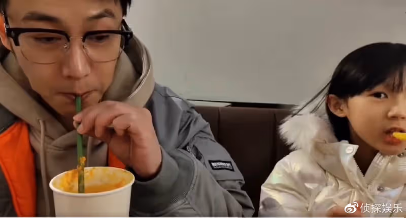 陸毅曬兩個女兒近照,貝兒和小葉子顏值變化大,一個像爸一個像媽