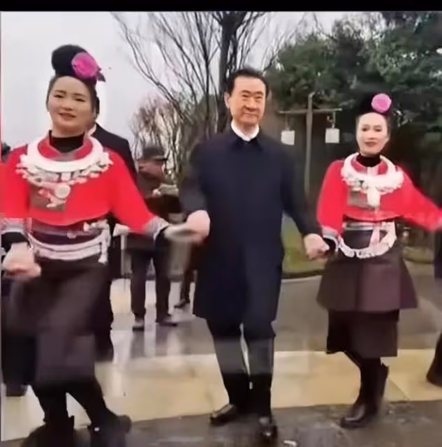 王思聰又換新女友了?女方長相清純顏值超高,神似奶茶妹妹章澤天