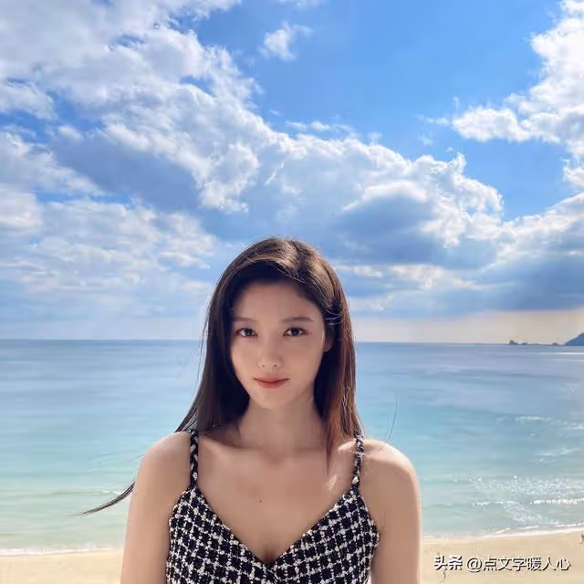 她是韓國最可愛女演員,「建模」身材獲贊,力壓IU入選人氣榜前三