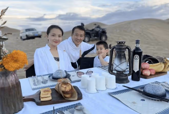 槿汐姑姑孫茜帶娃走秀,6歲兒子氣場全開,繼承副總裁老爸高顏值