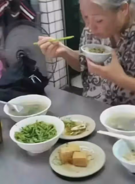 李立群酒後立遺囑,上海2000萬豪宅給女兒,兒子當場發飆令人寒心