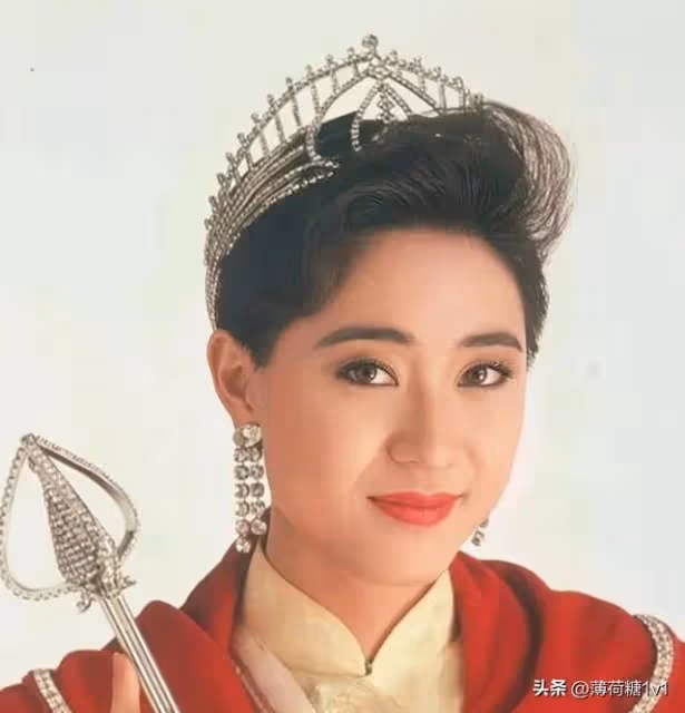 56歲的陳法蓉身材火辣,前凸後翹似20歲少女!