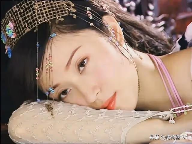 56歲的陳法蓉身材火辣，前凸後翹似20歲少女！