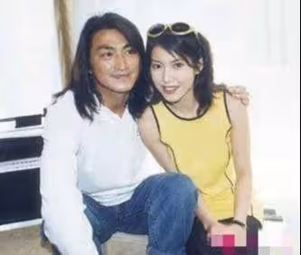 何家勁:女兒首次曝光,長相沒有隨父親顏值,原來他已經隱婚多年