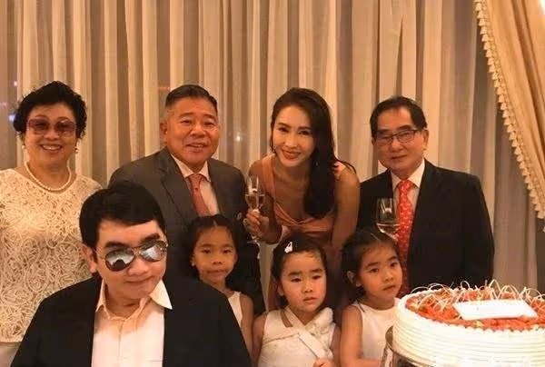 「古惑仔」裡面結局最慘的她,生活中卻嫁給「黑幫大佬」的兒子,身家十億