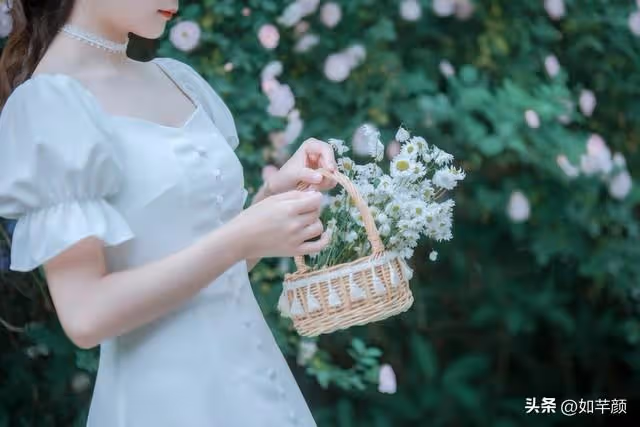 兒子跟兒媳離婚了,婆婆卻賴在兒媳家不走