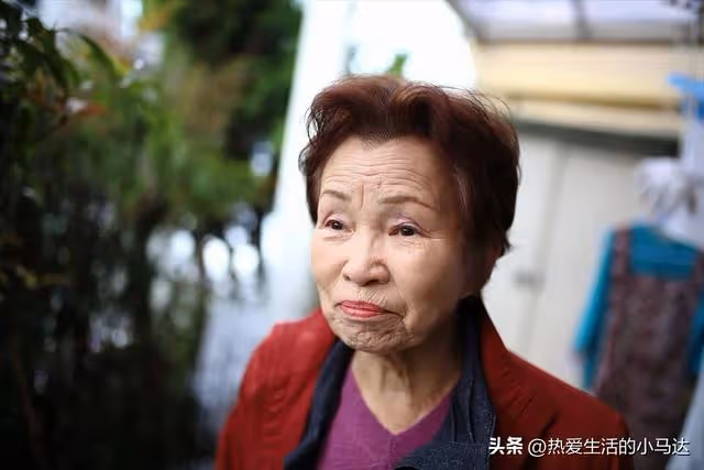 人老了我才發現,兒女雙全的父母是最難的,因為要面臨這3大難題