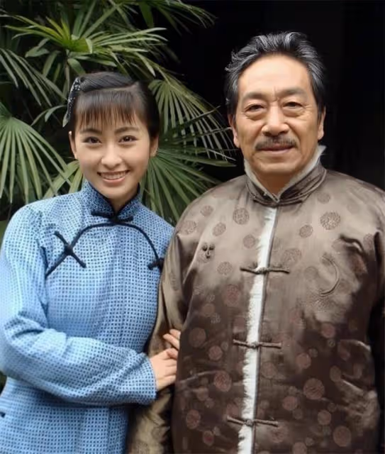 演員王奎榮：68歲娶31歲嬌妻，這場感情的背後沒那麼「簡單」