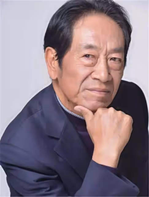 演員王奎榮：68歲娶31歲嬌妻，這場感情的背後沒那麼「簡單」