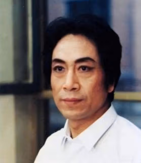 演員王奎榮：68歲娶31歲嬌妻，這場感情的背後沒那麼「簡單」