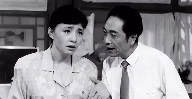 演員王奎榮:68歲娶31歲嬌妻,這場感情的背後沒那麼「簡單」
